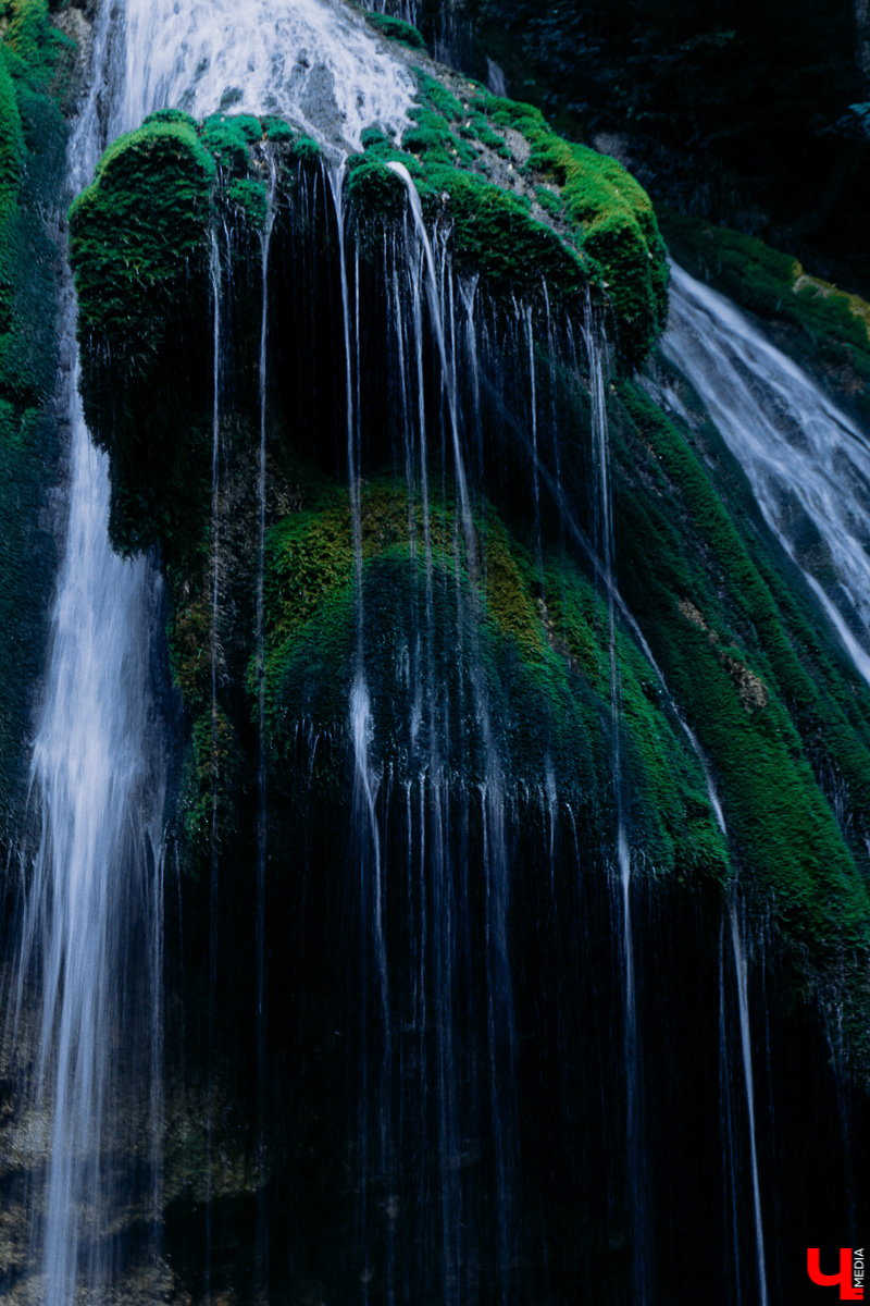 Ходит слух, что поездка в Крым дороже полета в Турцию... Изучаем один из самых популярных курортов года: цены, локации, «звезды». И делимся лайфхаками, которые помогут сберечь финансы во время крымских каникул