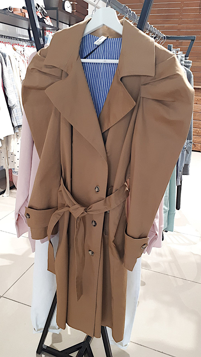 Осень-2020 начнется со дня на день. Стилист Ирина Безбородова помогла нам составить обзор трендовых вещей