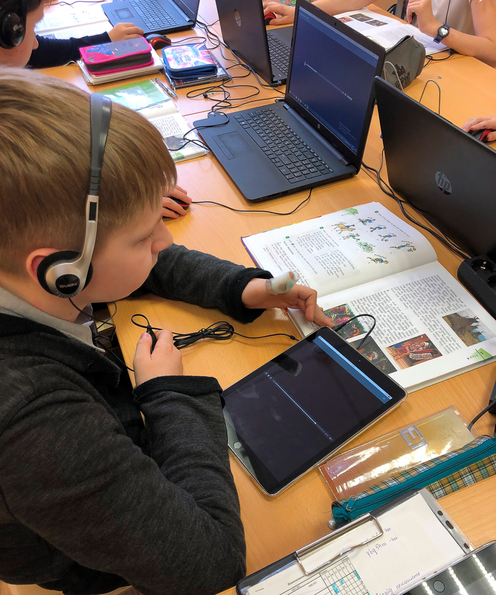 Торжественная линейка 1 сентября в школах пройдет только у первоклашек и выпускников. Студенты старших курсов вузов начнут учиться очно 14 сентября