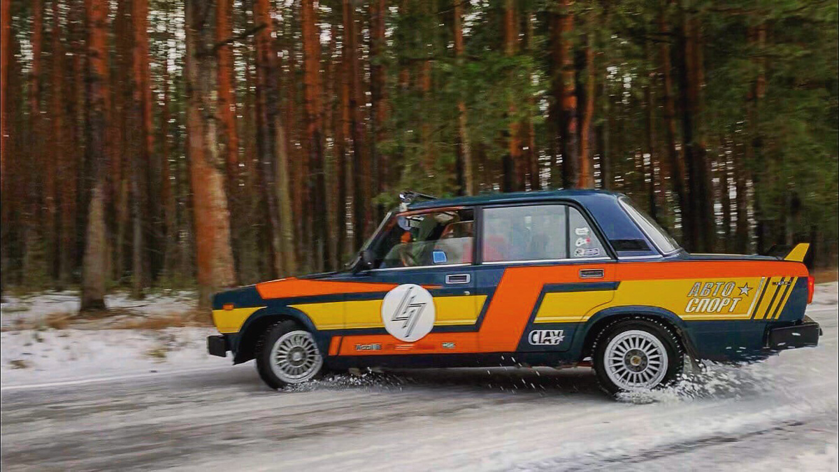 Павел Французов за три года сменил 25 автомобилей. Все они — «жигули». За что парень любит «классику» и как он ее апгрейдит