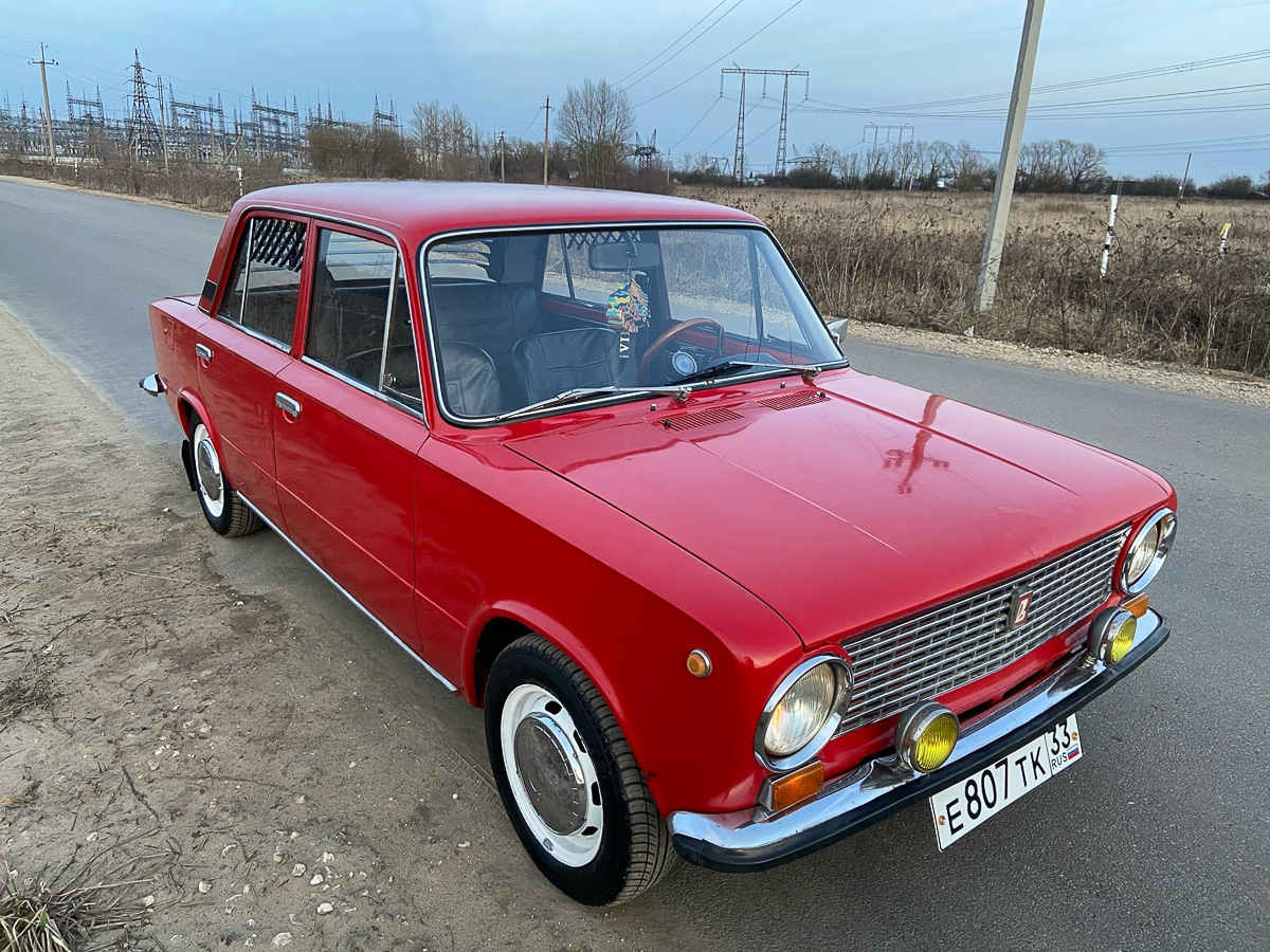 Павел Французов за три года сменил 25 автомобилей. Все они — «жигули». За что парень любит «классику» и как он ее апгрейдит