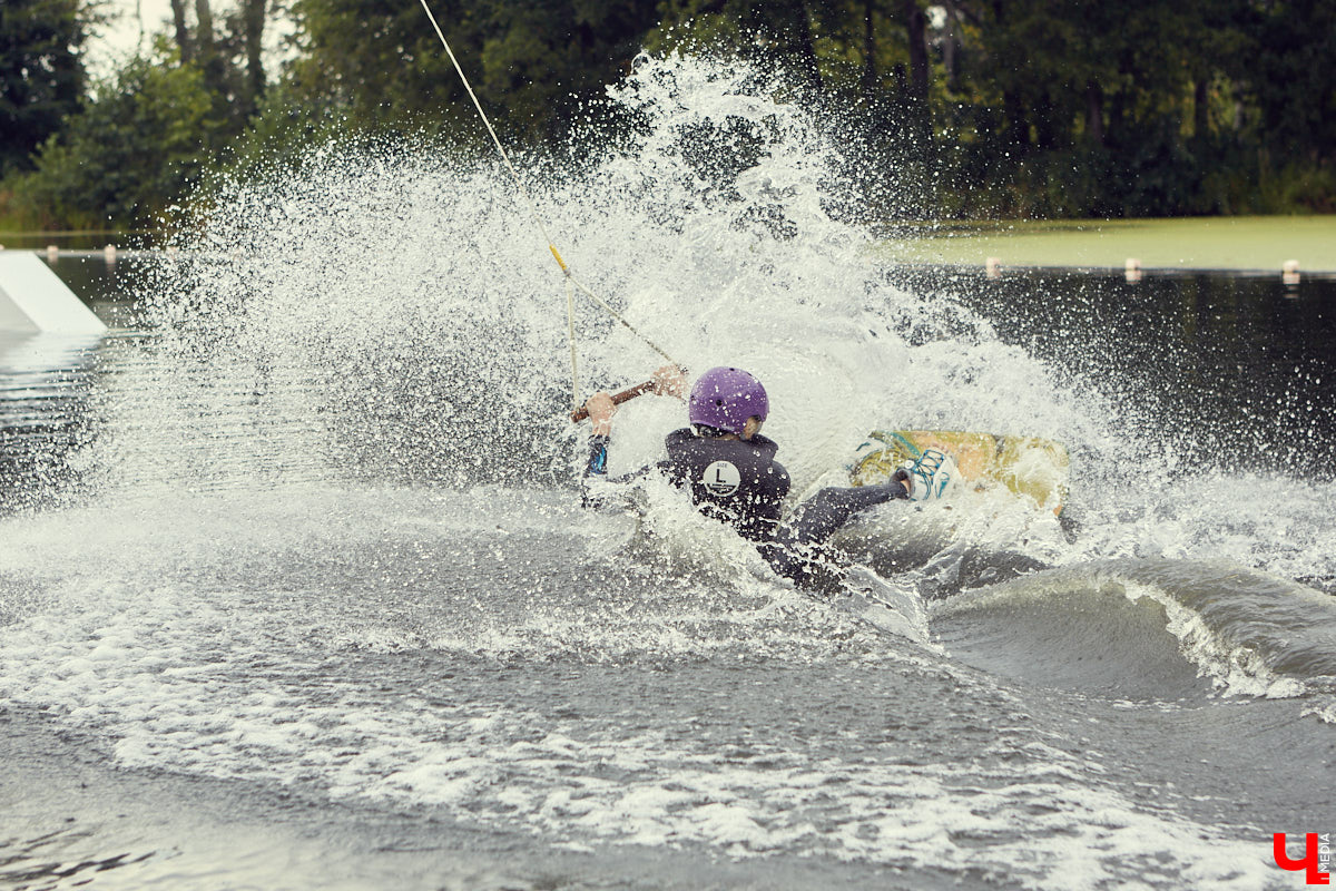 Делимся новым тусовочным городским местом, которое не даст вам впасть в осеннюю меланхолию, вызванную невозможностью отправиться в отпуск на любимые курорты за рубежом