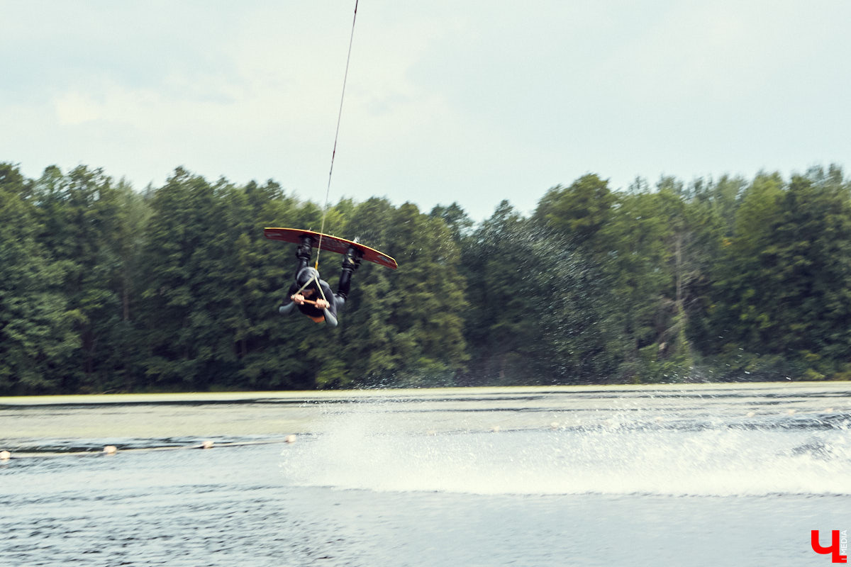Делимся новым тусовочным городским местом, которое не даст вам впасть в осеннюю меланхолию, вызванную невозможностью отправиться в отпуск на любимые курорты за рубежом