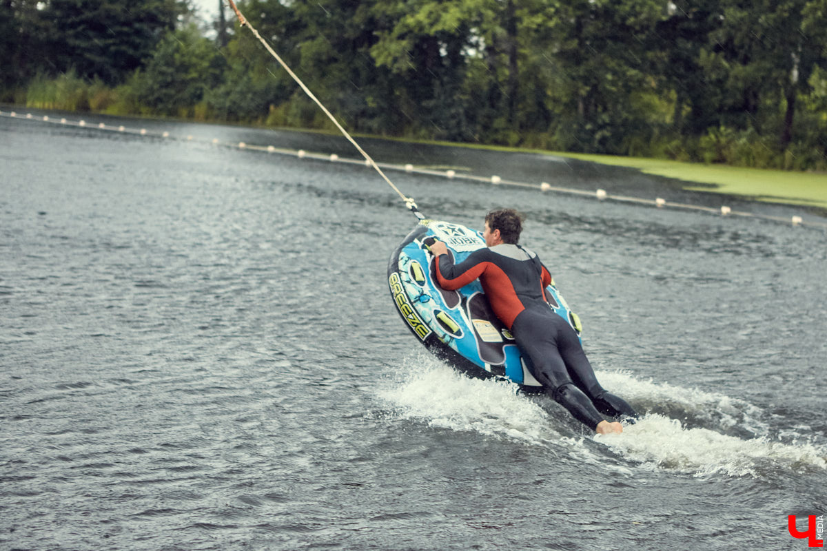 Делимся новым тусовочным городским местом, которое не даст вам впасть в осеннюю меланхолию, вызванную невозможностью отправиться в отпуск на любимые курорты за рубежом