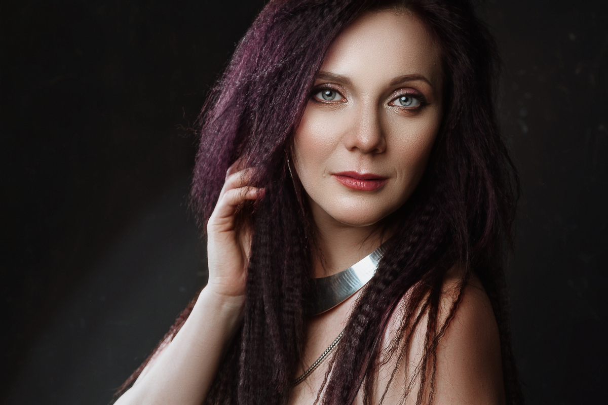 Дизайнер Наталья Рязанова рушит все шаблоны. Ее школьную форму детям хочется и нравится носить. А совсем скоро наряды талантливого мастера представят Владимирскую область на международном конкурсе Fashion bitva