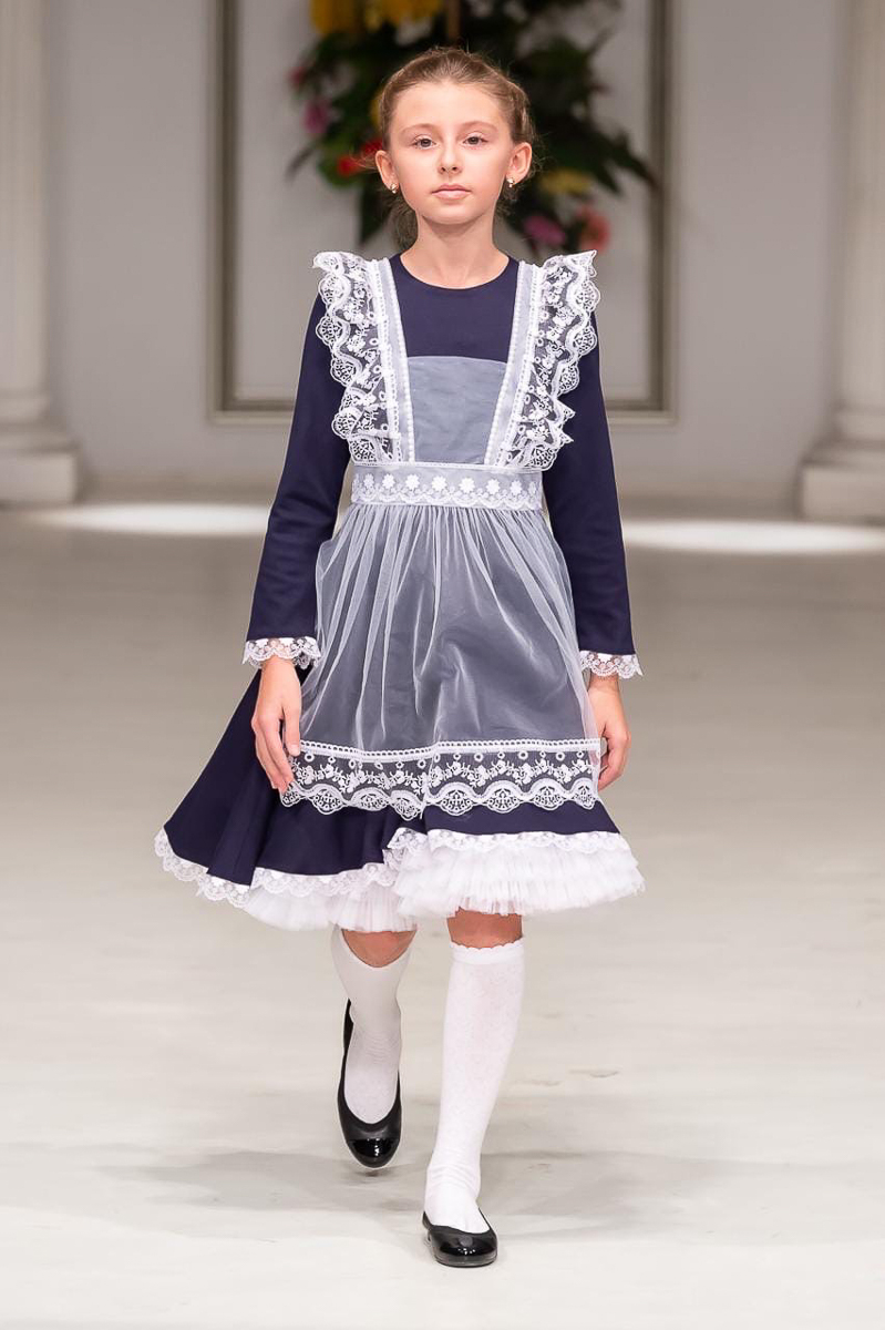 Дизайнер Наталья Рязанова рушит все шаблоны. Ее школьную форму детям хочется и нравится носить. А совсем скоро наряды талантливого мастера представят Владимирскую область на международном конкурсе Fashion bitva