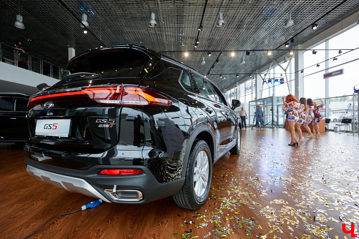 В России начались продажи кроссовера GS5 от GAC Motor. Владимирцы уже успели оценить новинку и поделились впечатлениями