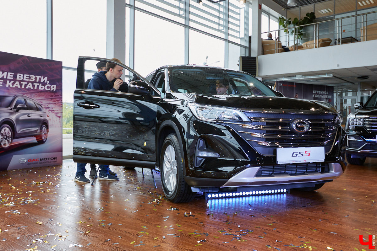 В России начались продажи кроссовера GS5 от GAC Motor. Владимирцы уже успели оценить новинку и поделились впечатлениями