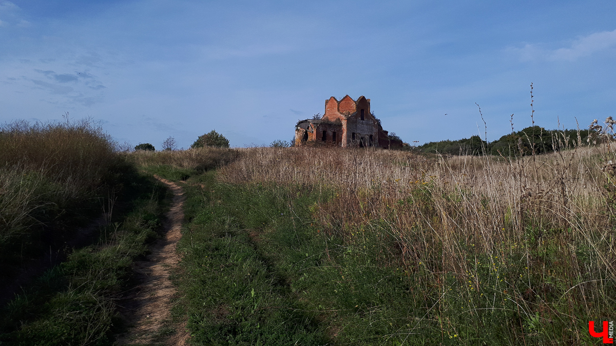 Экспедиция выходного дня в Карельскую Слободку и история двух заброшенных церквей