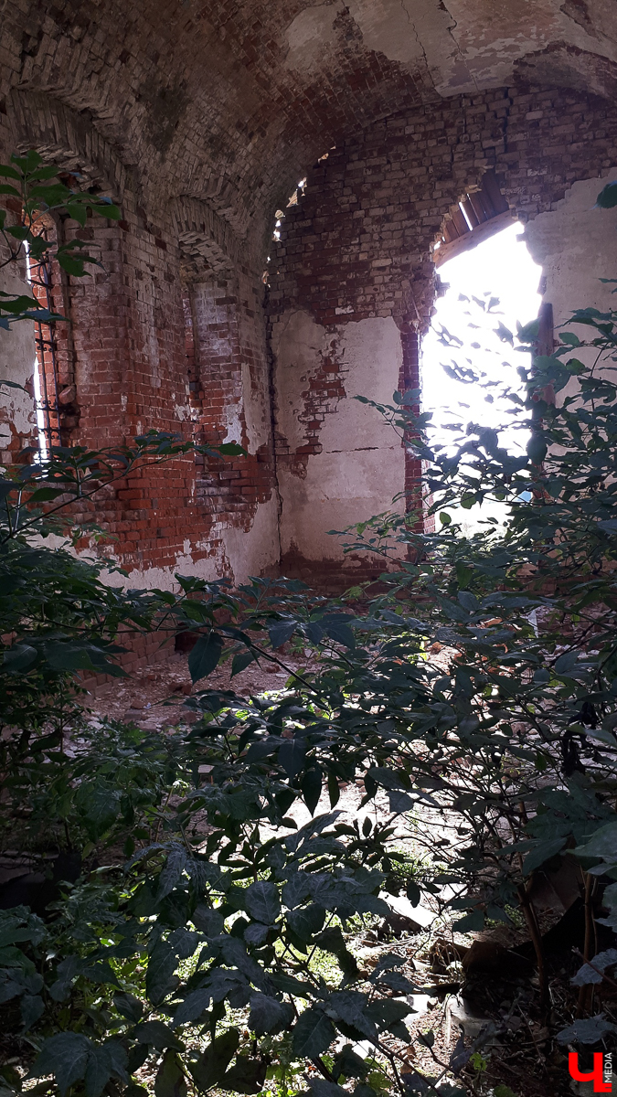 Экспедиция выходного дня в Карельскую Слободку и история двух заброшенных церквей