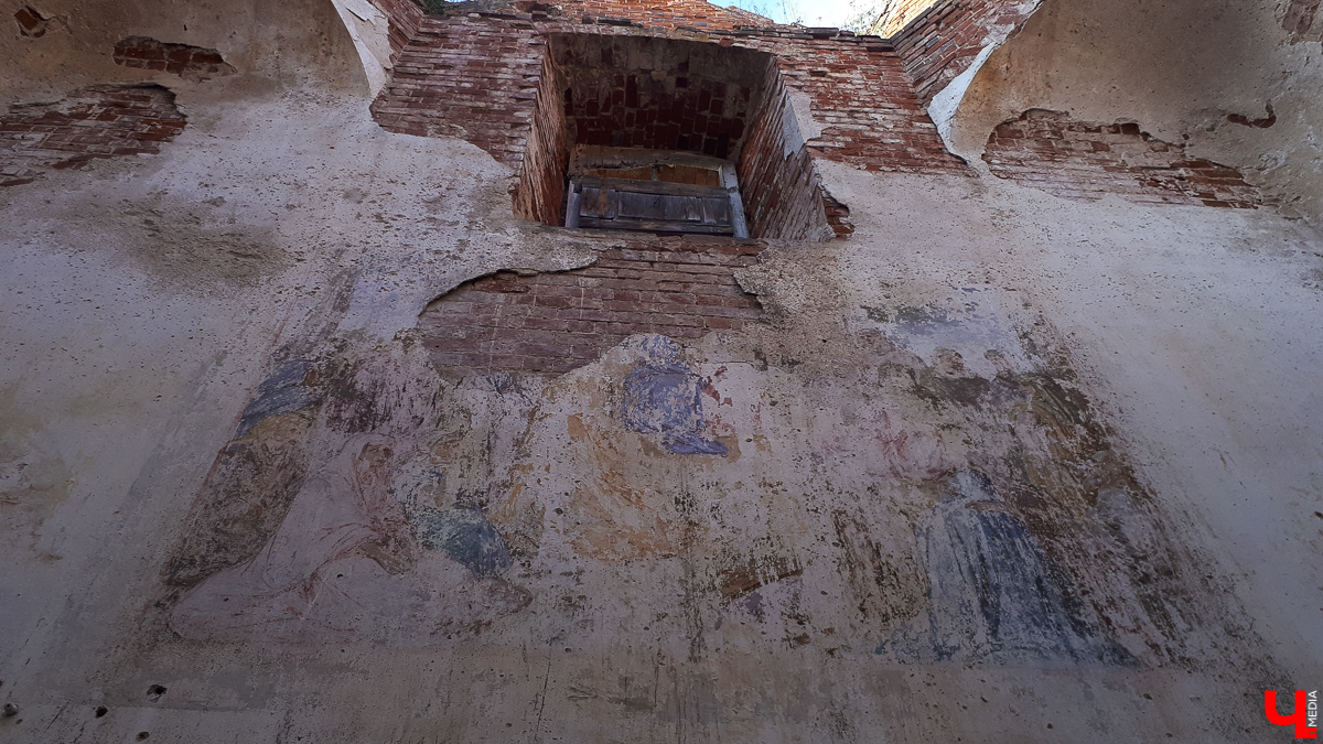 Экспедиция выходного дня в Карельскую Слободку и история двух заброшенных церквей