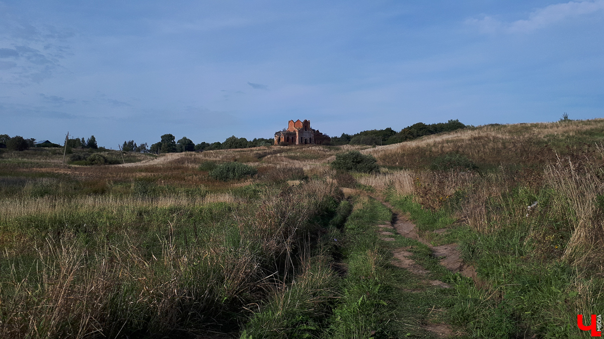 Экспедиция выходного дня в Карельскую Слободку и история двух заброшенных церквей