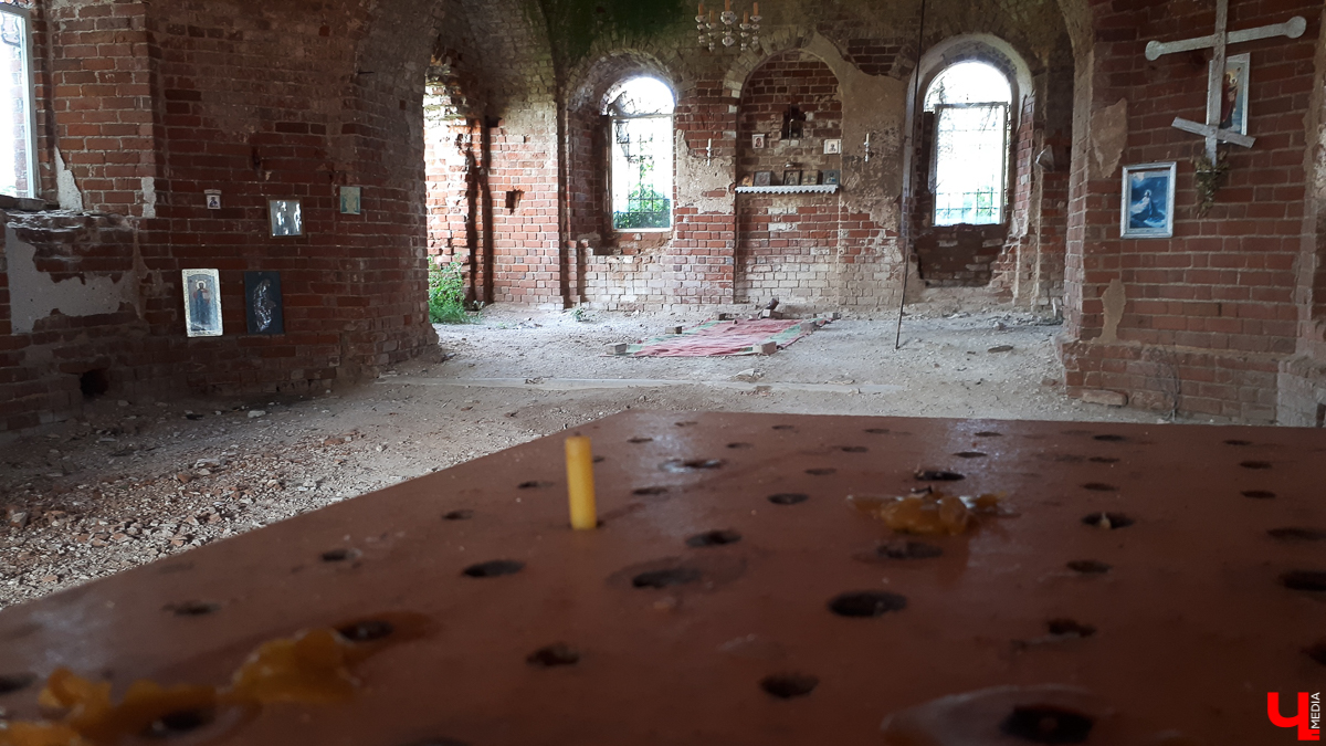 Экспедиция выходного дня в Карельскую Слободку и история двух заброшенных церквей