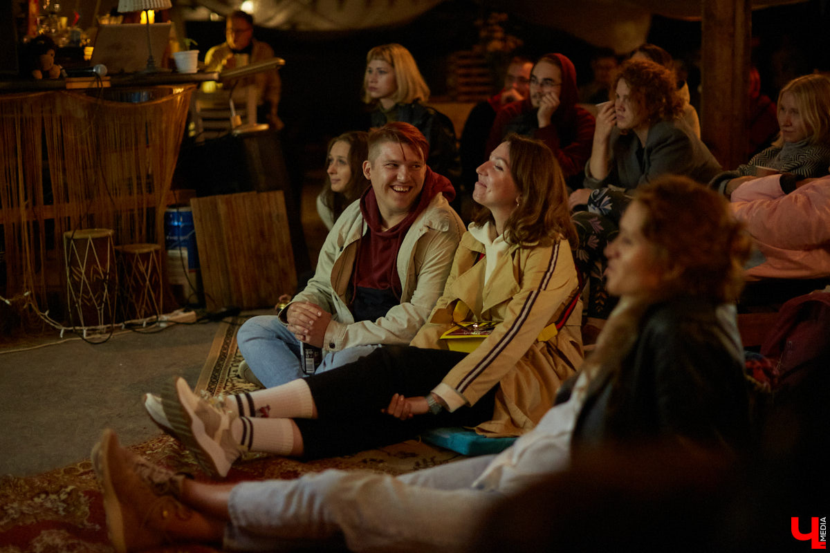 Во Владимире прошел вечер памяти Виктора Цоя, организаторы которого получили личное разрешение Кирилла Серебренникова на показ фильма «Лето»