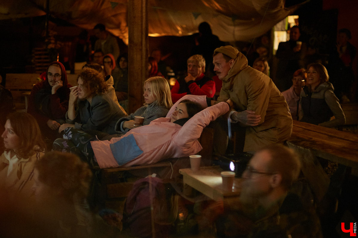 Во Владимире прошел вечер памяти Виктора Цоя, организаторы которого получили личное разрешение Кирилла Серебренникова на показ фильма «Лето»