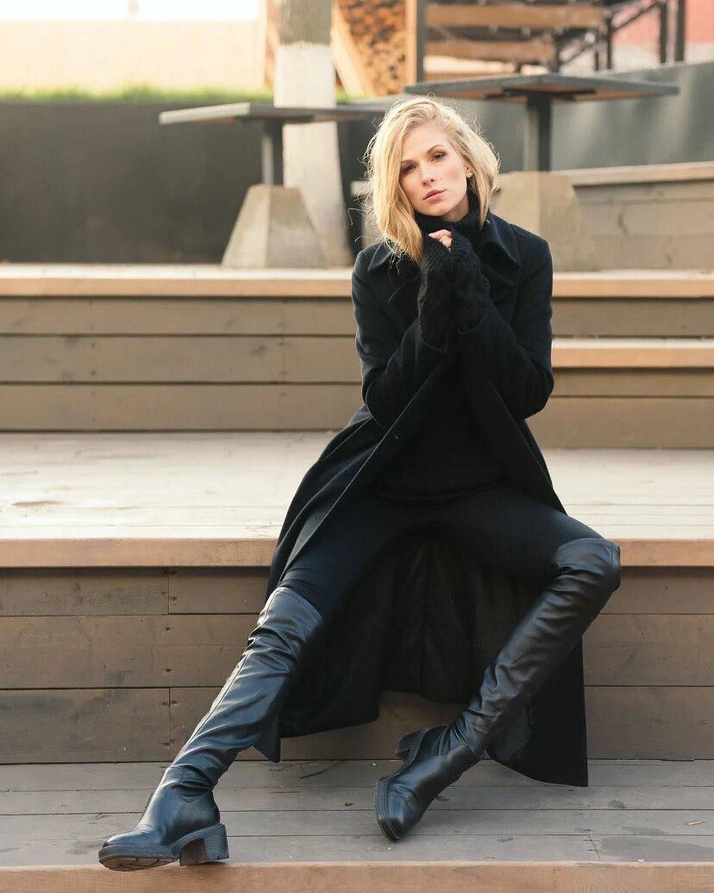 Как выглядеть стильно, не гонясь за трендами? Рассказывает дизайнер Александра Бакка