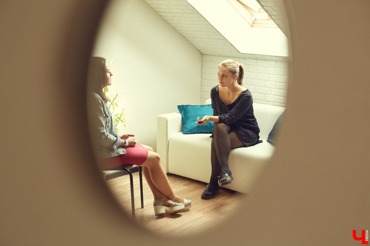 Вместе с Юлей Лезовой разбираем отношения по кусочкам и находим «точки поломки»