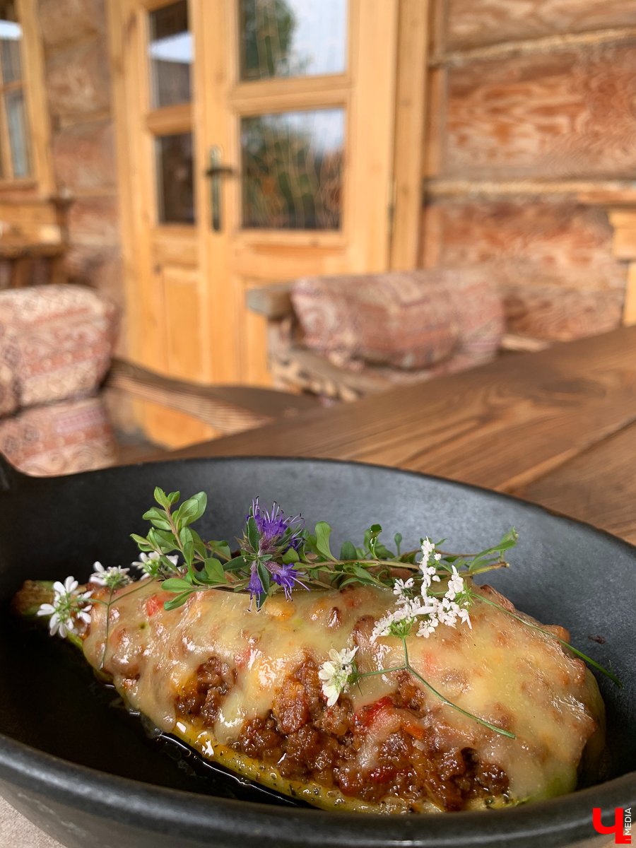 Собрали урожай и не знаете, что бы такого сделать с десятками килограммов кабачков, баклажанов, яблок и тыквы? Мы обратились за кулинарными советами к шеф-повару Ивану Бородину