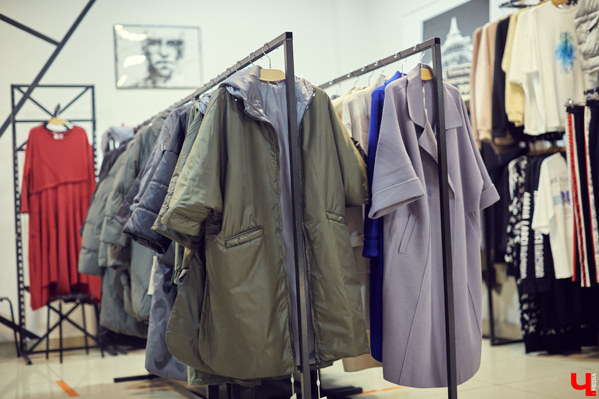 На примере ассортимента владимирского ТЦ рассказываем, что модно носить в этом сезоне