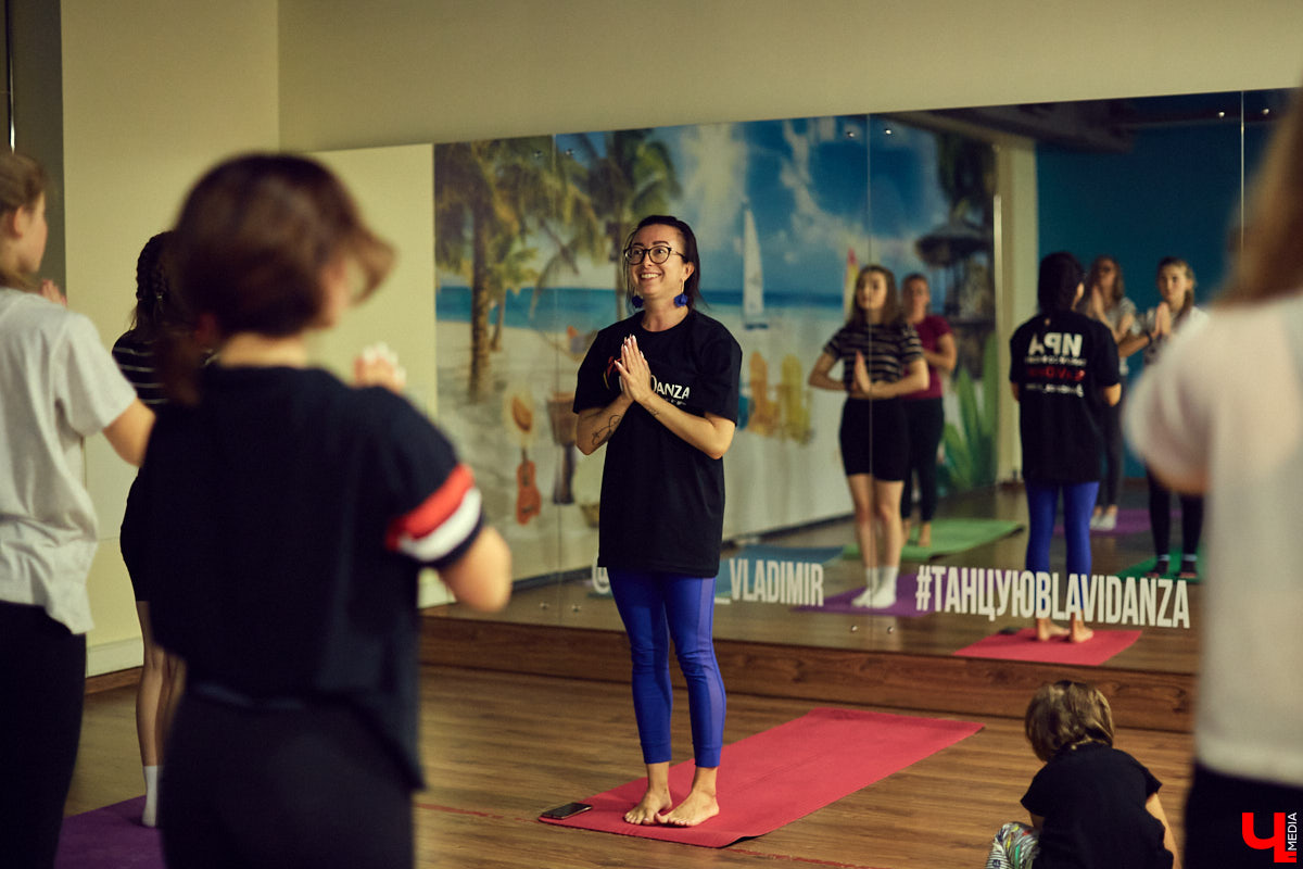 Танцы на высоких каблуках и для похудения, растяжка и выступления для k-pop фестивалей. Владимирцы осваивают новые направления и становятся в них профессионалами