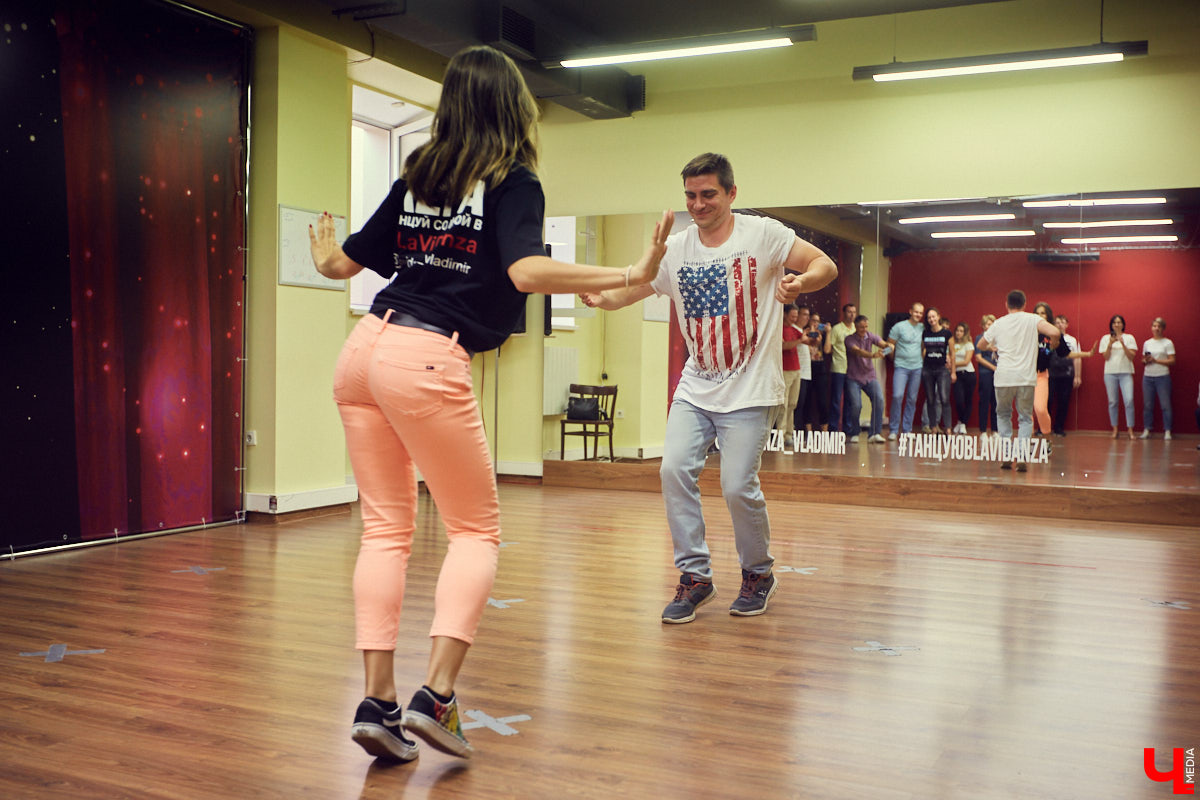 Танцы на высоких каблуках и для похудения, растяжка и выступления для k-pop фестивалей. Владимирцы осваивают новые направления и становятся в них профессионалами