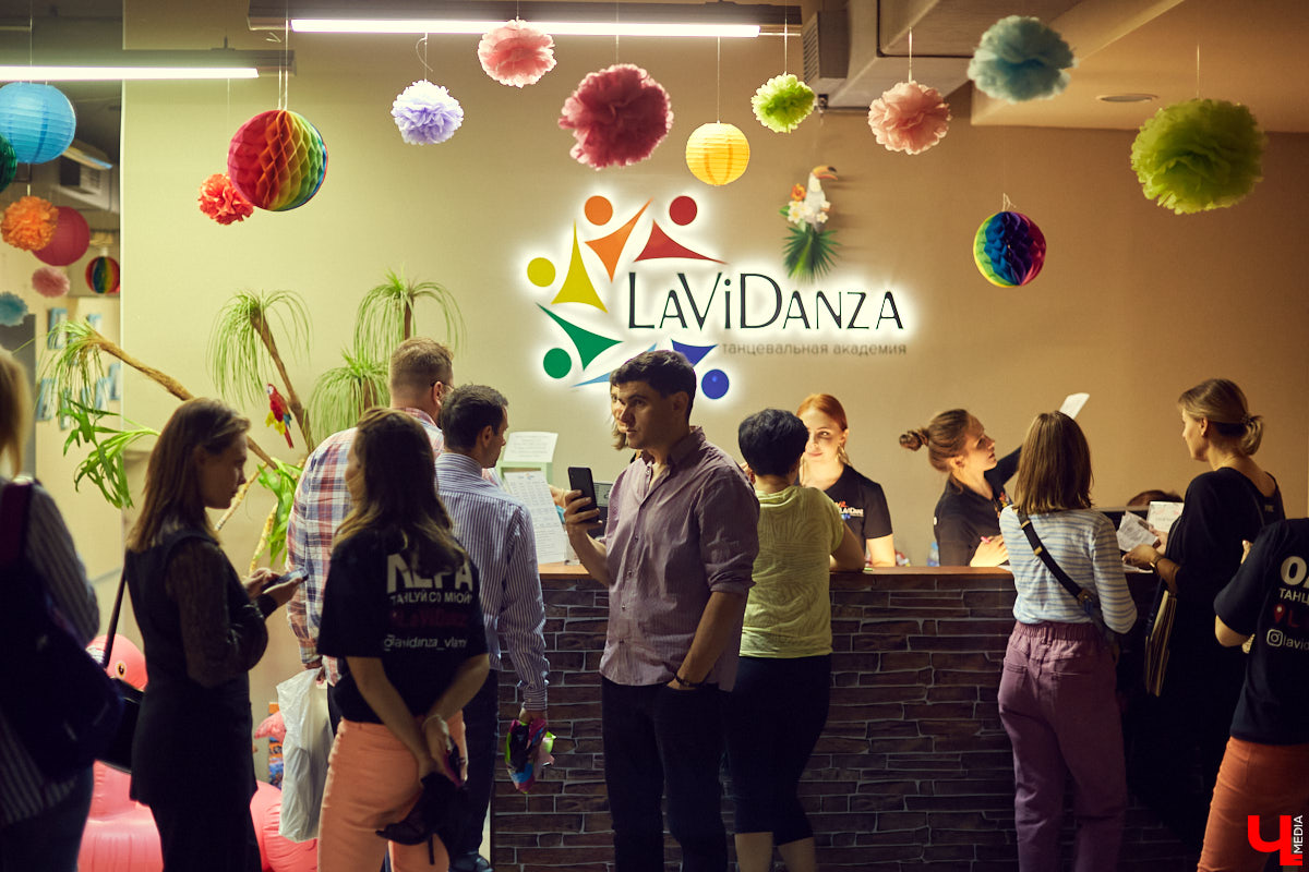 Танцы на высоких каблуках и для похудения, растяжка и выступления для k-pop фестивалей. Владимирцы осваивают новые направления и становятся в них профессионалами