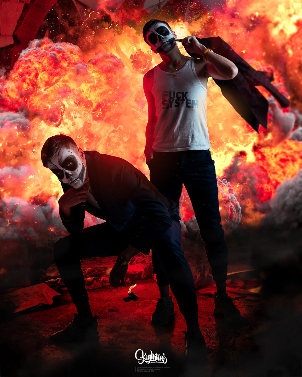 YouTube-художник Сергей Мольков известен как Segrikkas. Он учит сотни тысяч подписчиков управляться с Photoshop, а также создает визуал для популярных блогеров и исполнителей