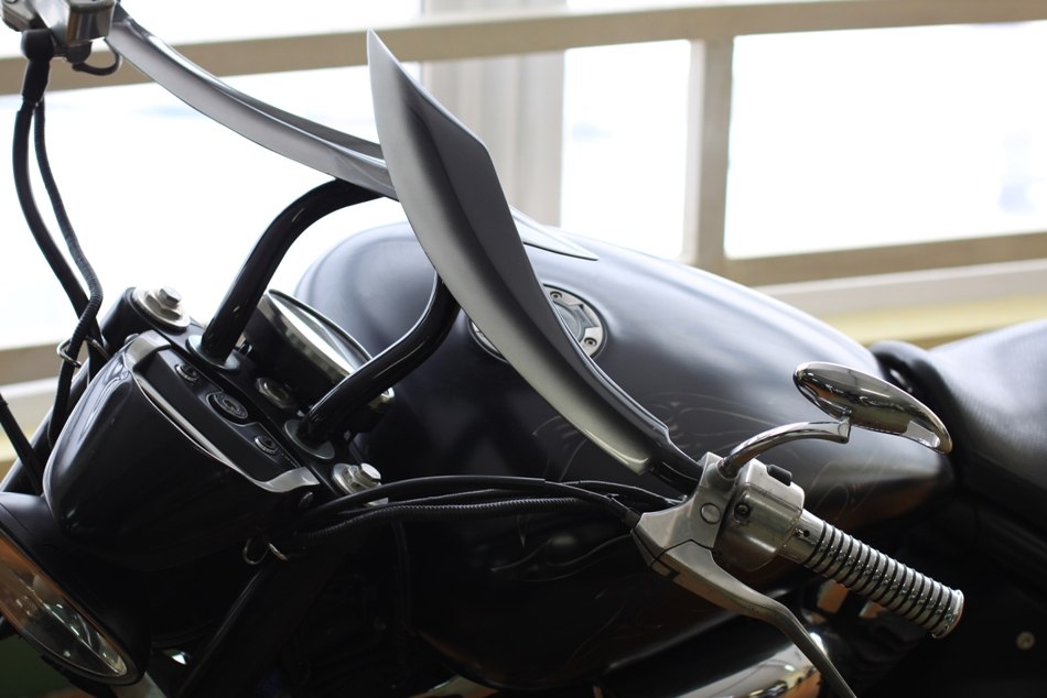 Владимирский кастомайзер Андрей «Клим» Карпов продемонстрировал нам свой 30-летний Lincoln Town Car и впустил в мастерскую, где уже вовсю кипит работа над настоящим чудовищем!