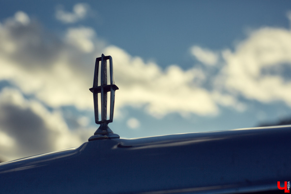 Владимирский кастомайзер Андрей «Клим» Карпов продемонстрировал нам свой 30-летний Lincoln Town Car и впустил в мастерскую, где уже вовсю кипит работа над настоящим чудовищем!