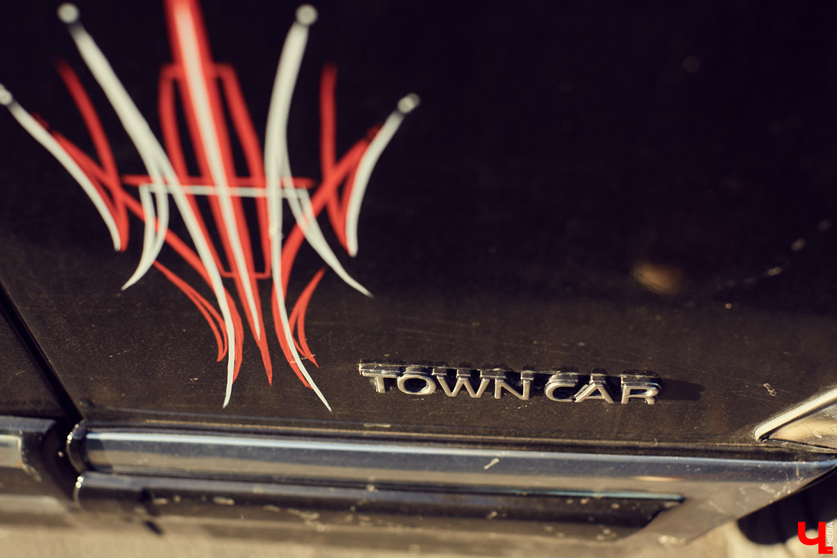 Владимирский кастомайзер Андрей «Клим» Карпов продемонстрировал нам свой 30-летний Lincoln Town Car и впустил в мастерскую, где уже вовсю кипит работа над настоящим чудовищем!
