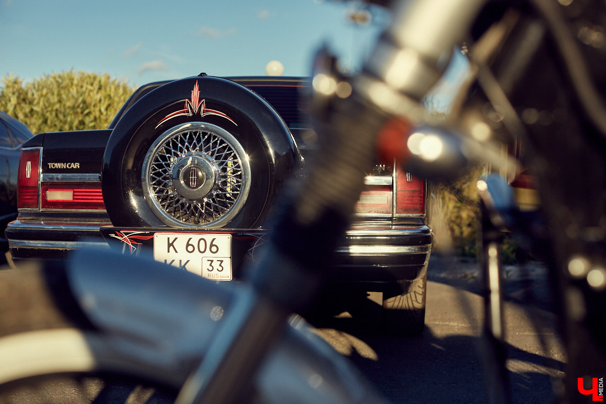 Владимирский кастомайзер Андрей «Клим» Карпов продемонстрировал нам свой 30-летний Lincoln Town Car и впустил в мастерскую, где уже вовсю кипит работа над настоящим чудовищем!