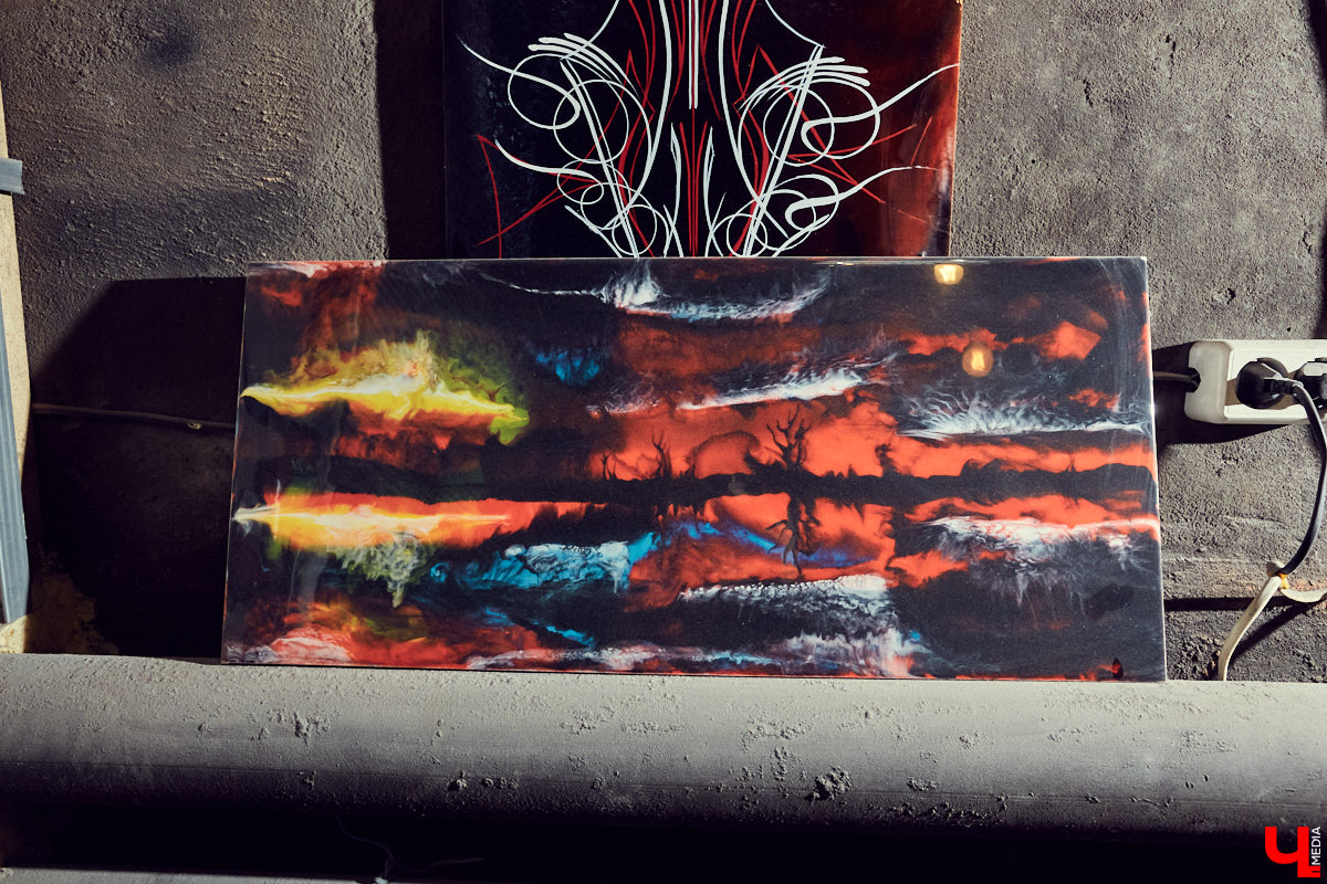 Владимирский кастомайзер Андрей «Клим» Карпов продемонстрировал нам свой 30-летний Lincoln Town Car и впустил в мастерскую, где уже вовсю кипит работа над настоящим чудовищем!