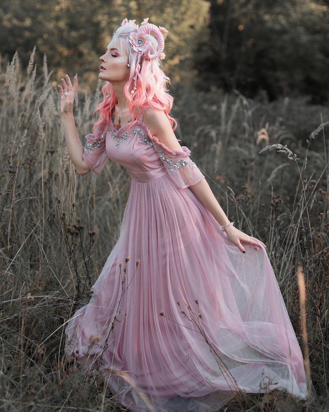 Спросили у арт-фотографа Алисы Руновой, каково это - создавать сказку во Владимире