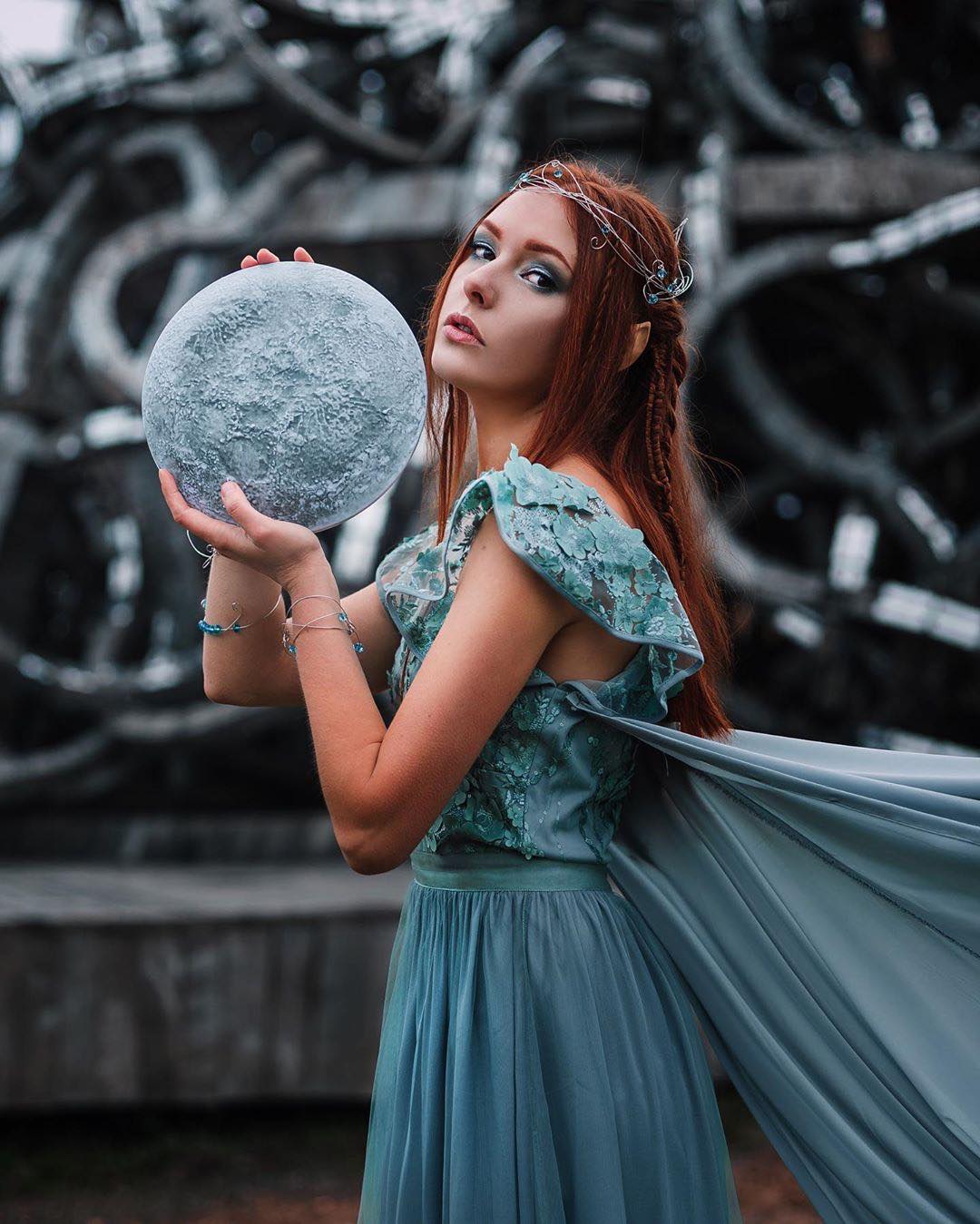 Спросили у арт-фотографа Алисы Руновой, каково это - создавать сказку во Владимире