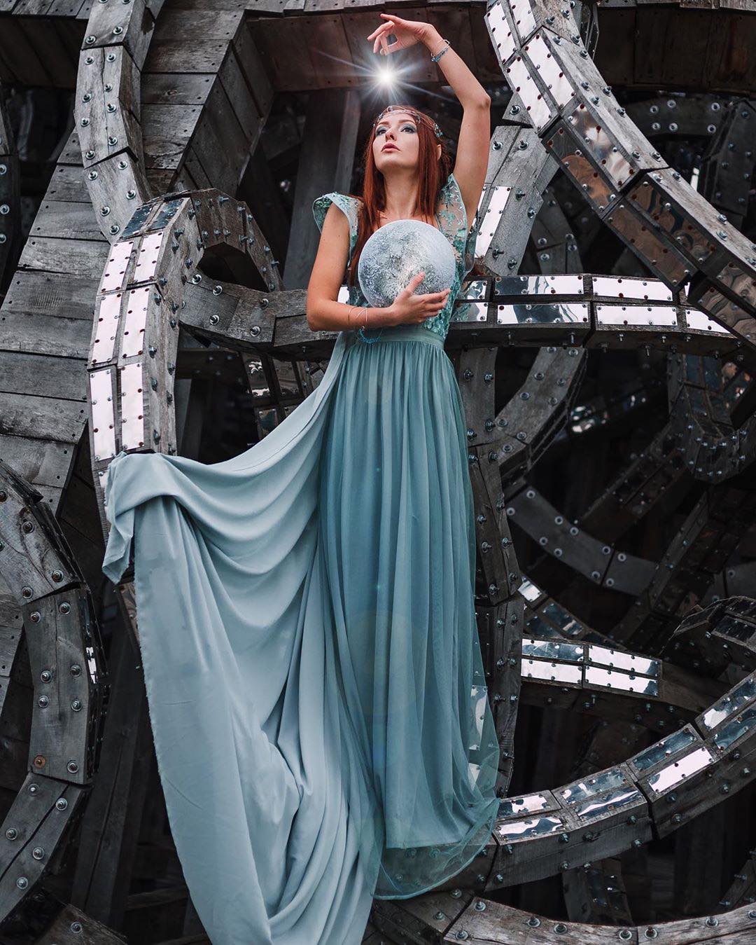 Спросили у арт-фотографа Алисы Руновой, каково это - создавать сказку во Владимире