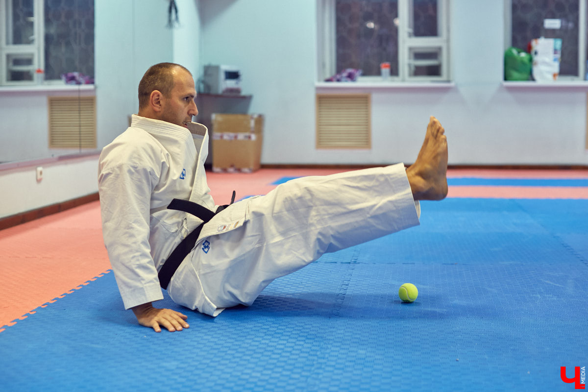 Где искать традиционное японское каратэ? Чем оно отличается от обычного? Объясняет тренер с двадцатилетним стажем и черным поясом Александр Кузьмин