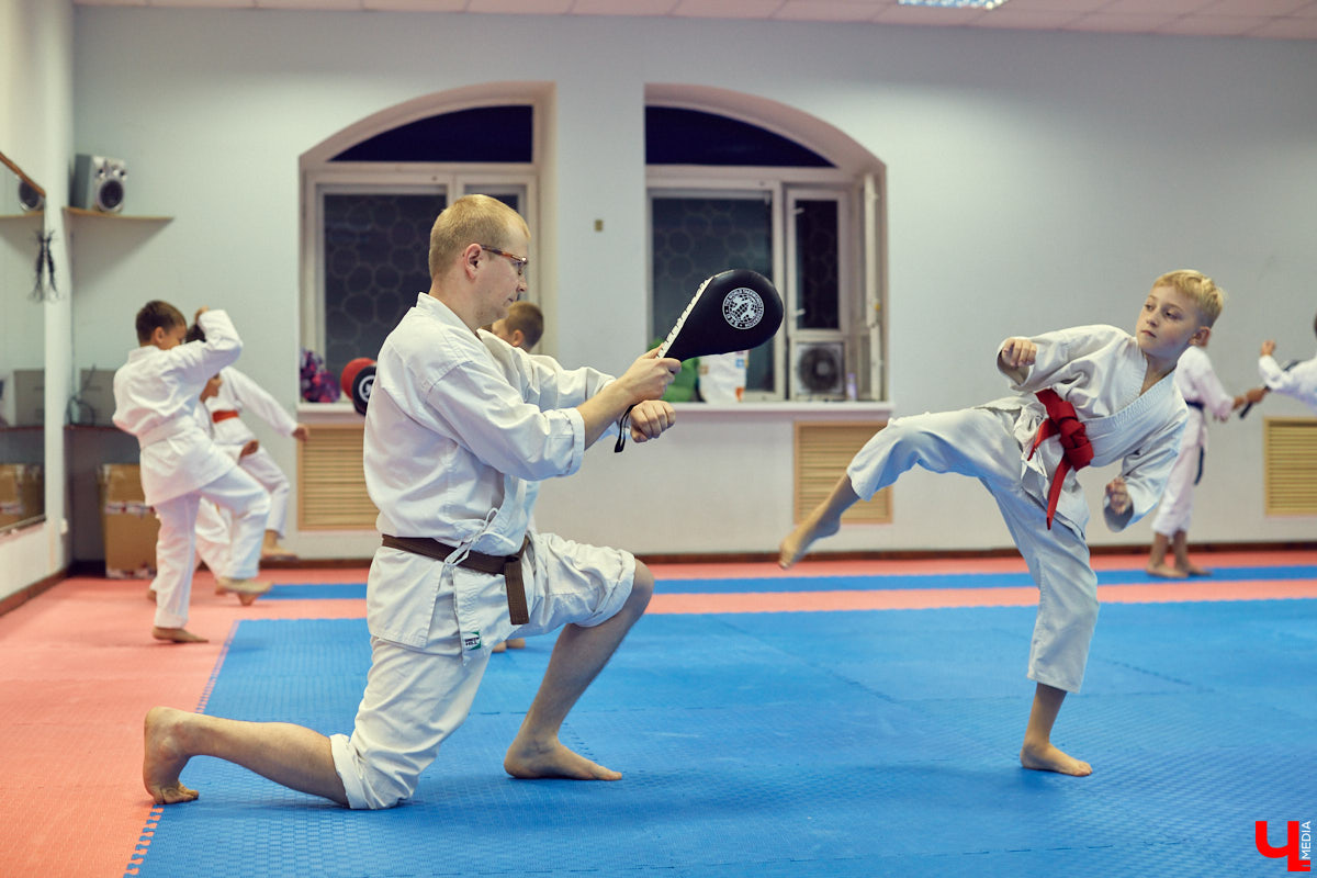 Где искать традиционное японское каратэ? Чем оно отличается от обычного? Объясняет тренер с двадцатилетним стажем и черным поясом Александр Кузьмин