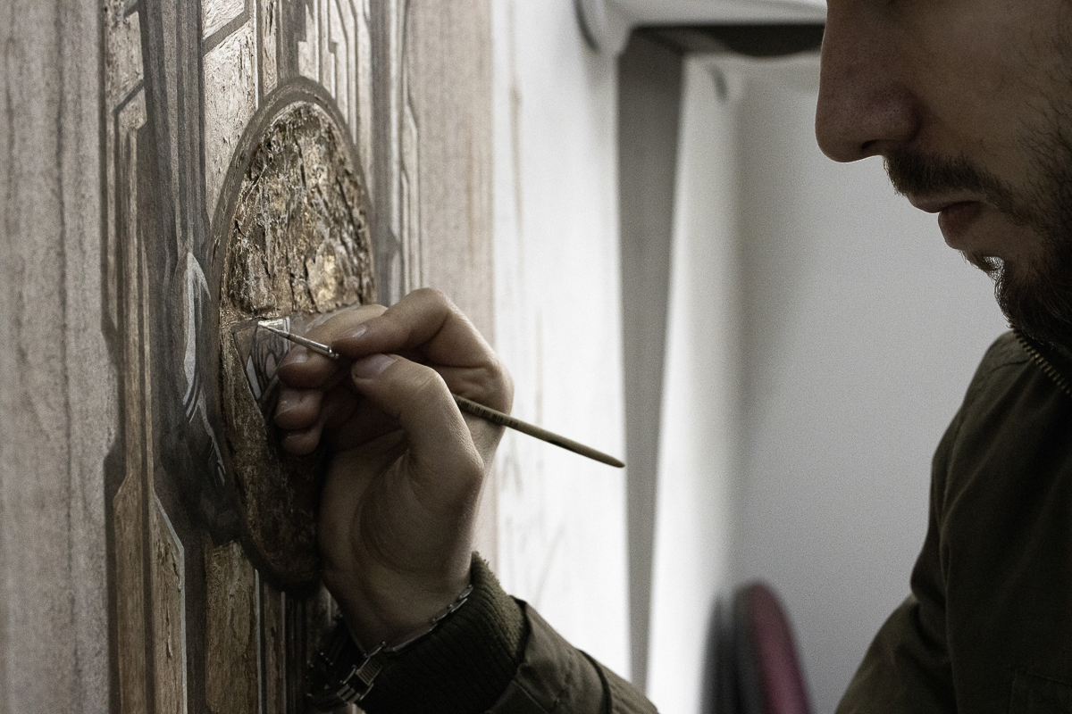 Работы Кирилла Ведерникова на стенах российских и заграничных домов. Знакомимся со стрит-арт художником и узнаем, когда его творчество расползется и по владимирским зданиям