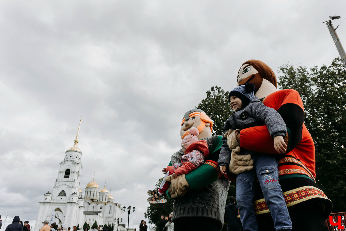 Владимир славится своими богатырями. Рассказываем про самые интересные забавы спортсменов, за которыми наблюдал весь город