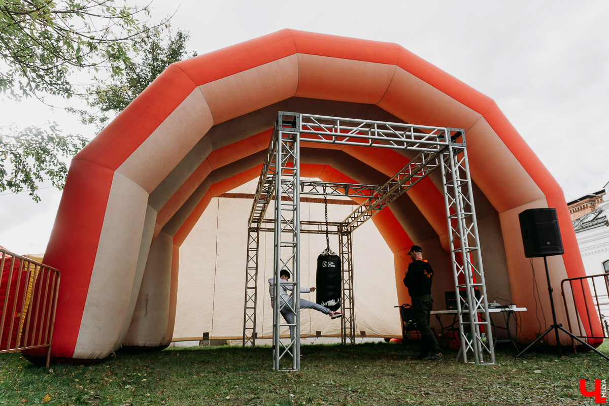 Владимир славится своими богатырями. Рассказываем про самые интересные забавы спортсменов, за которыми наблюдал весь город