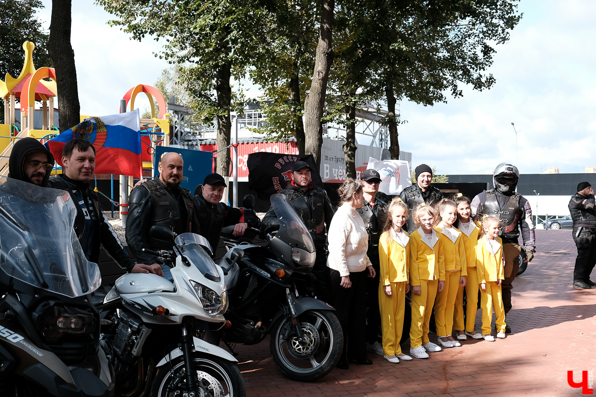 19-го сентября поддержать благотворительный фестиваль «Добрый Владимир» собрались и местные артисты, и гости из других городов и стран