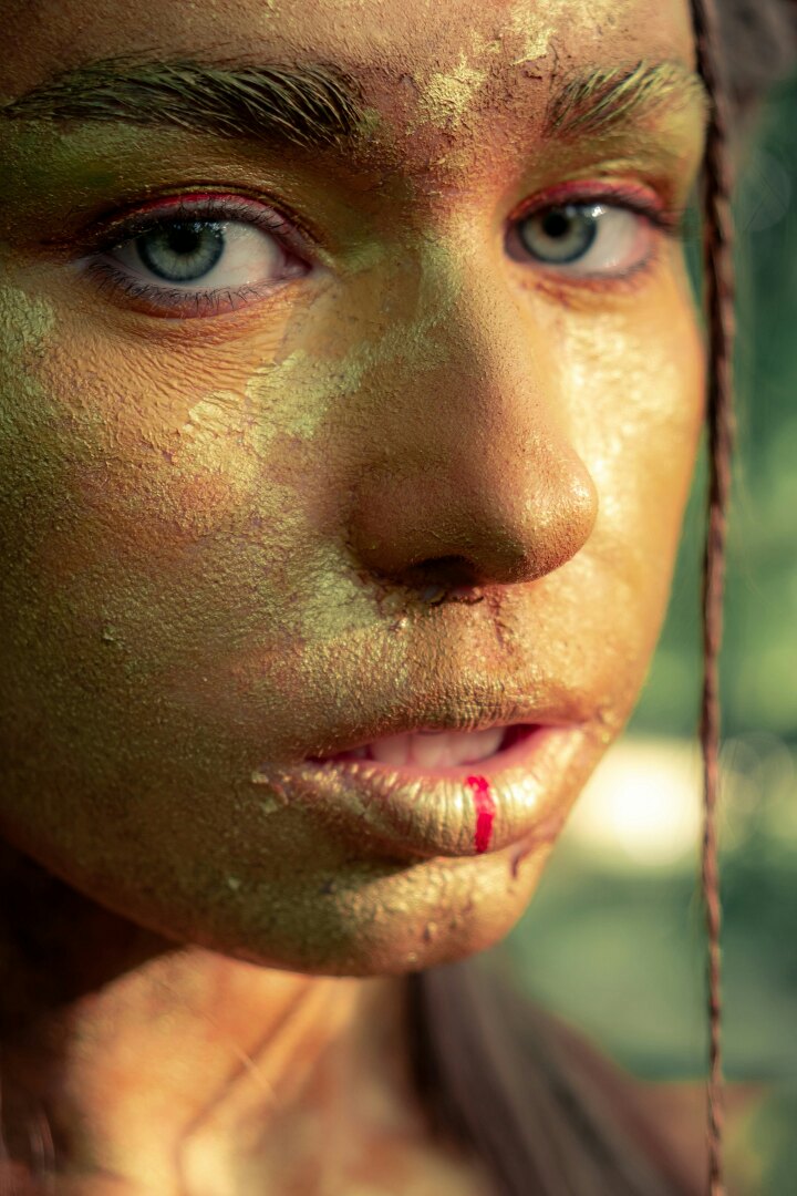 Сказочные владимирские девушки, заманивающие в лес, к болотам и на камни...