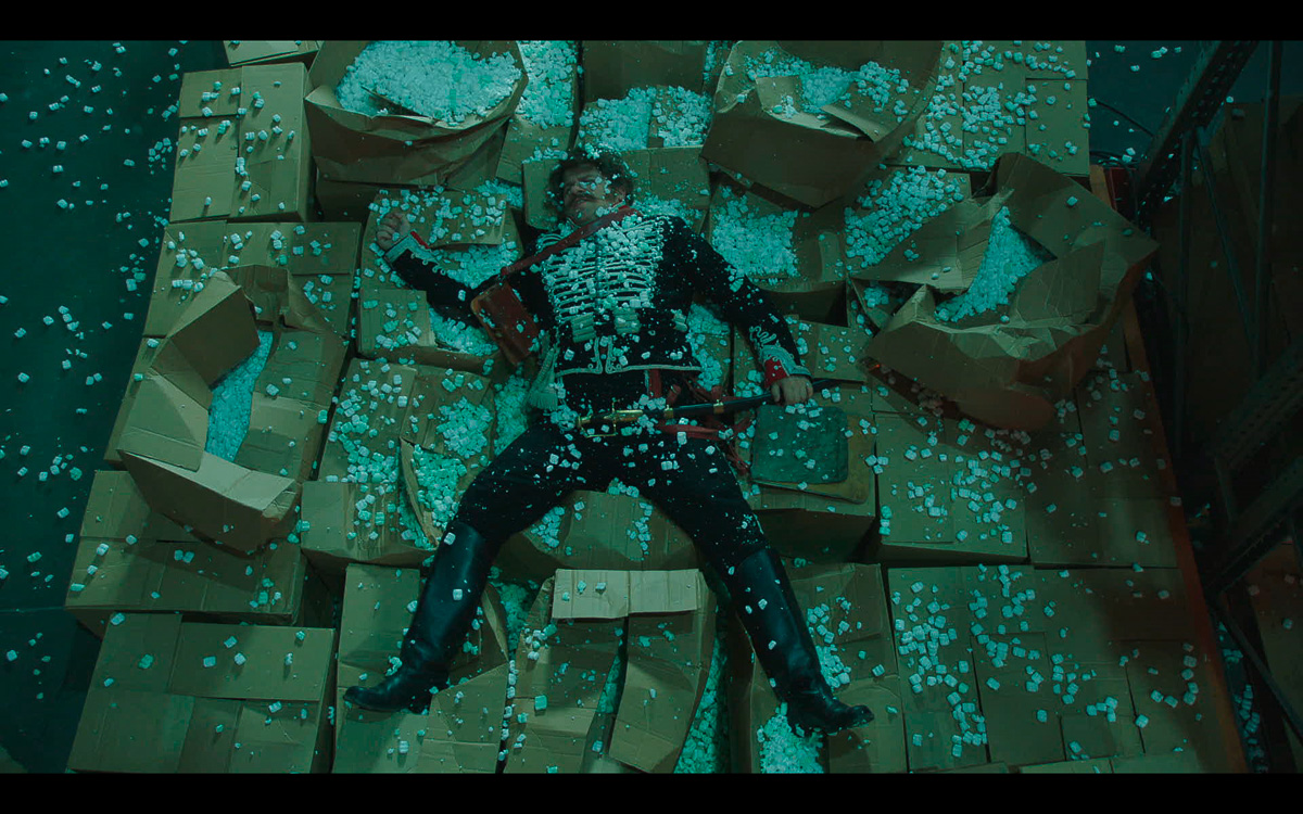 5 октября на ТНТ состоится премьера нового комедийного сериала с Гариком Харламовым в главной роли. Снялся в картине и актер из Александрова — Сергей Белов. Нашему изданию он рассказал о том, как проходила работа над проектом