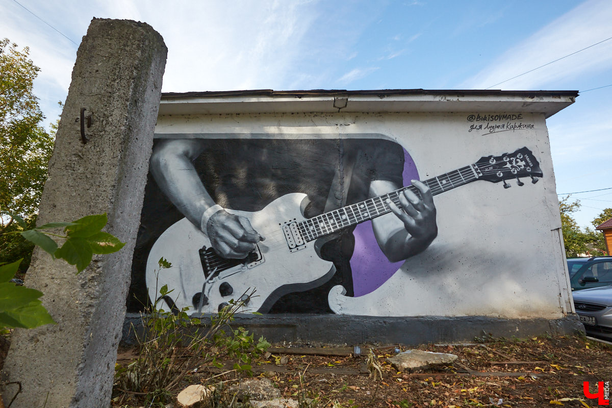 Владимирская стена памяти Виктора Цоя обзавелась фирнальным рисунком, выполненным столичным художником Виталием Борисовым