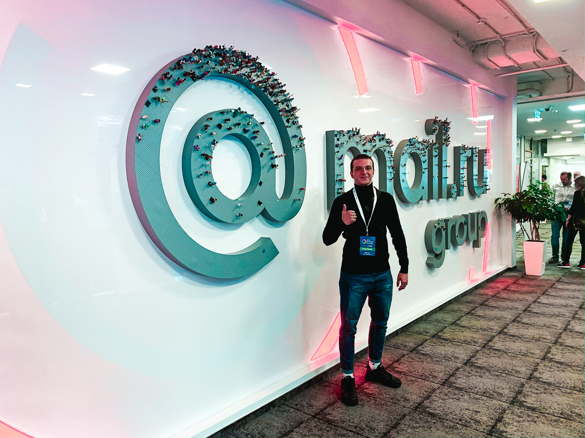 Погружаемся в историю веселого эсэмэмщика Alex.itd. Интересуемся зарплатой, бьюти-контентом и интернет-детоксом