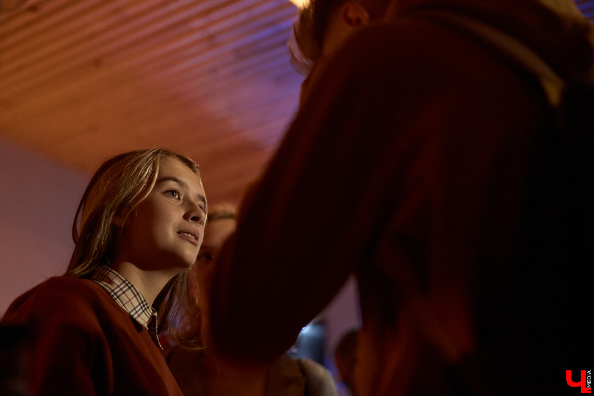 Владимир, в который влюбляются по-новому, — рассказываем, как прошла выставка уличного художника Мишкина и фотографа Виктора Фадина