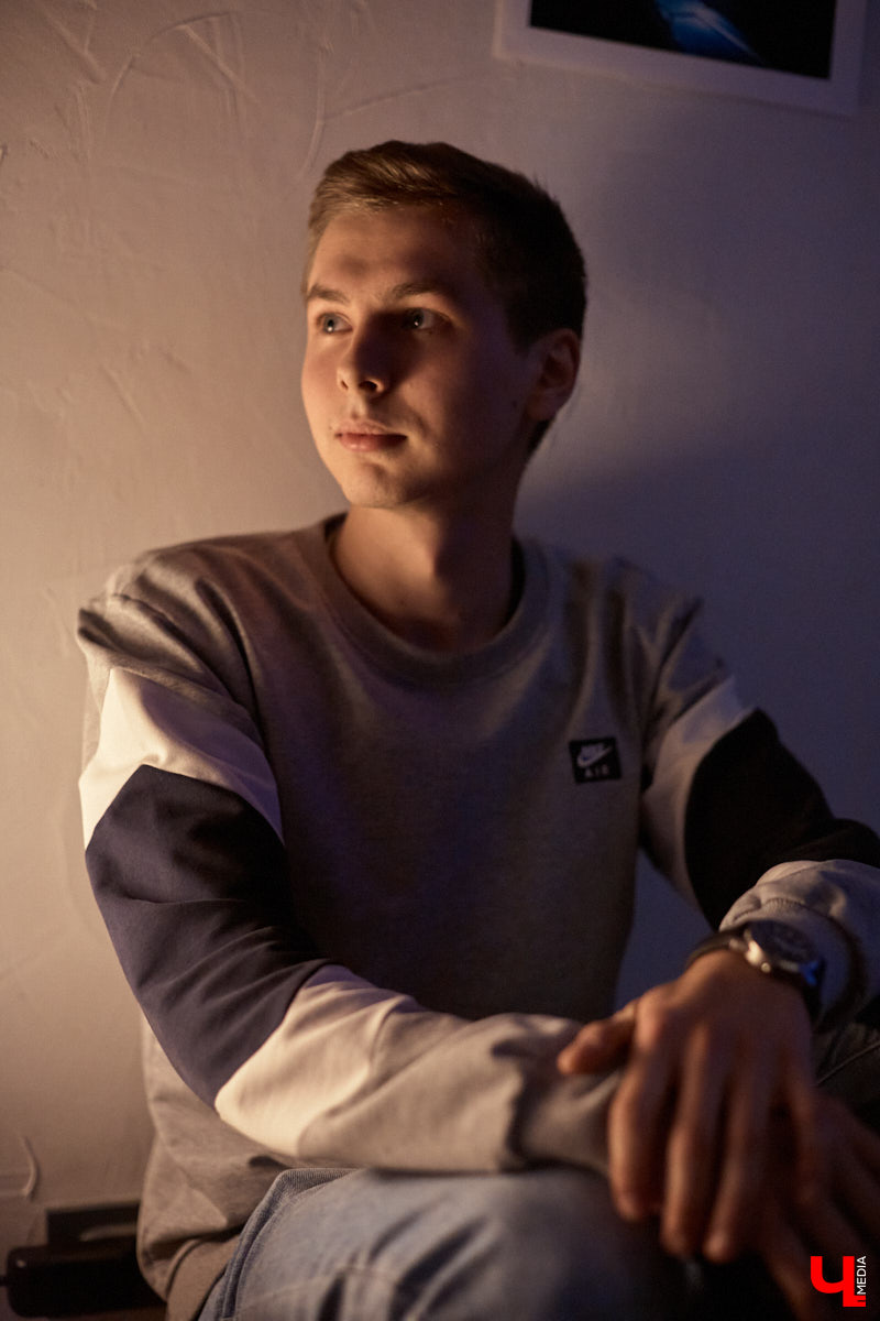 Владимир, в который влюбляются по-новому, — рассказываем, как прошла выставка уличного художника Мишкина и фотографа Виктора Фадина