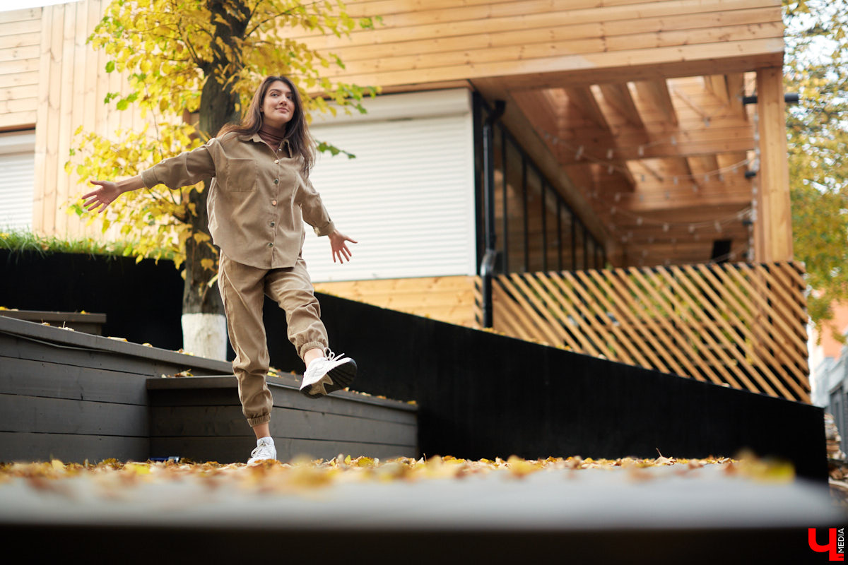 Изучаем танцевальную повестку нашего города под руководством женственной хип-хоп танцовщицы Аси Саркисян