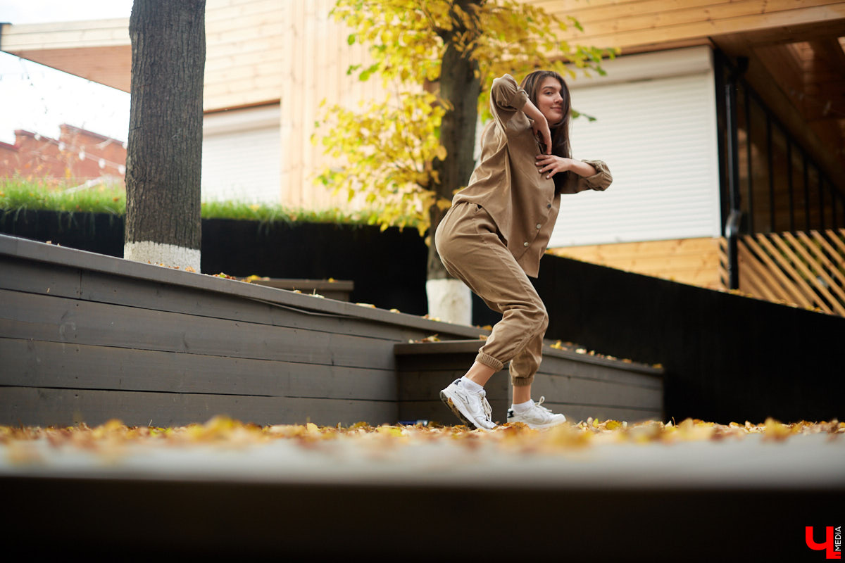 Изучаем танцевальную повестку нашего города под руководством женственной хип-хоп танцовщицы Аси Саркисян