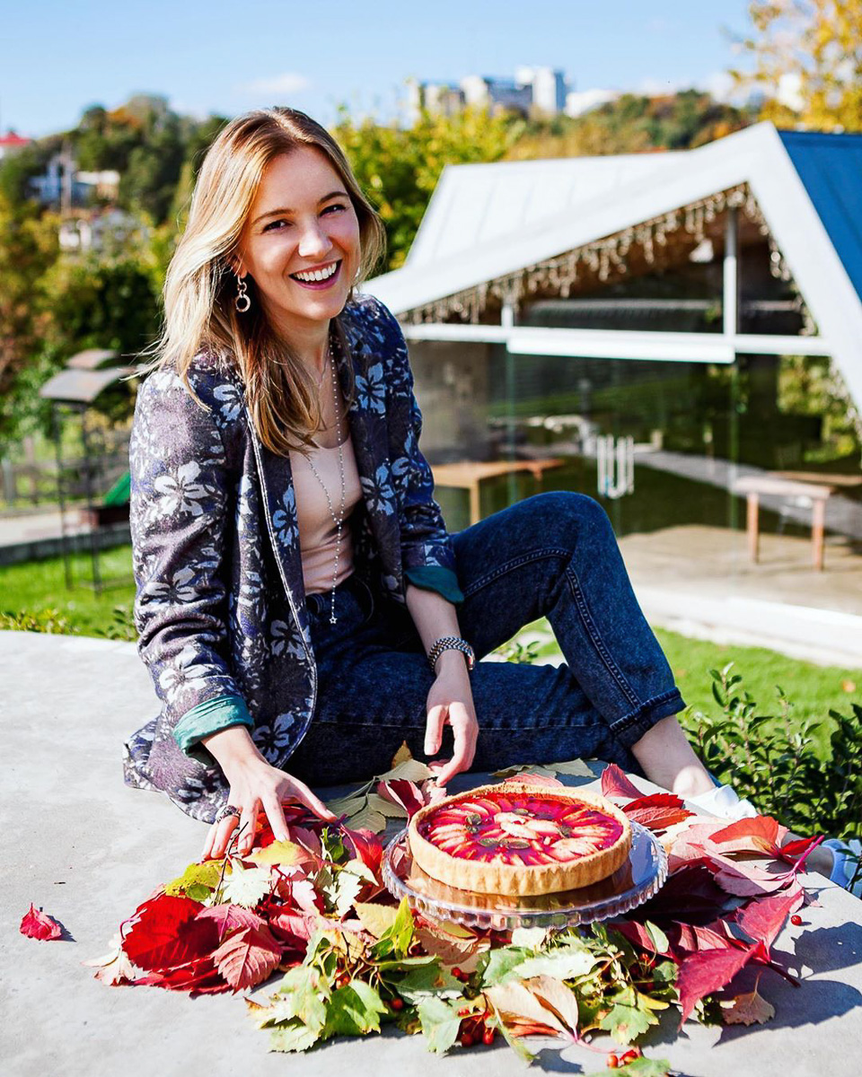 Просто нельзя взять и не сделать фото с осенними листьями